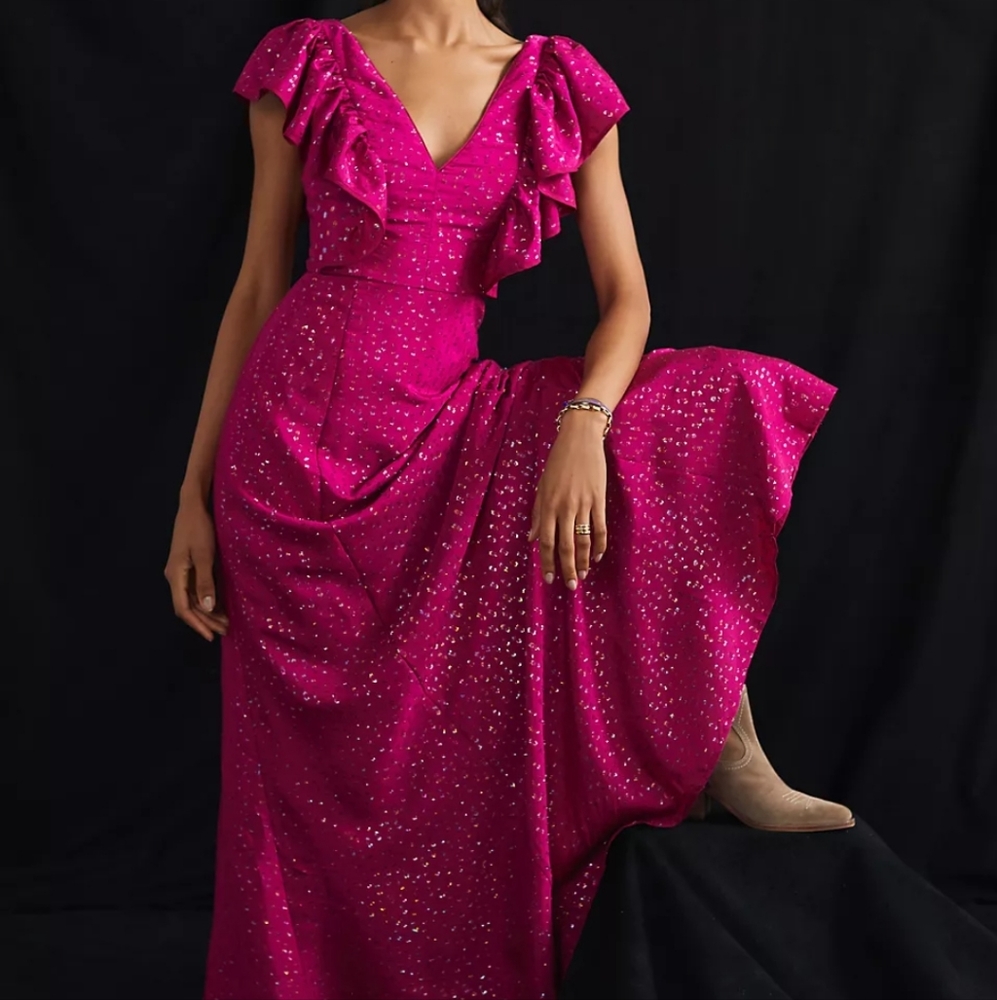 Size 10, 12 & 14 ruffled sleeves open back hutch